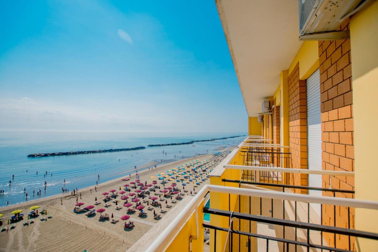 Hotel Apollonia Lido Di Savio Ngoại thất bức ảnh