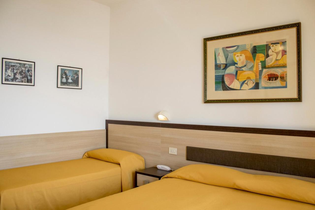 Hotel Apollonia Lido Di Savio Ngoại thất bức ảnh