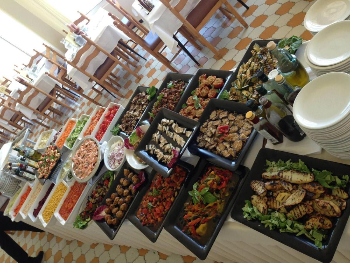 Hotel Apollonia Lido Di Savio Ngoại thất bức ảnh